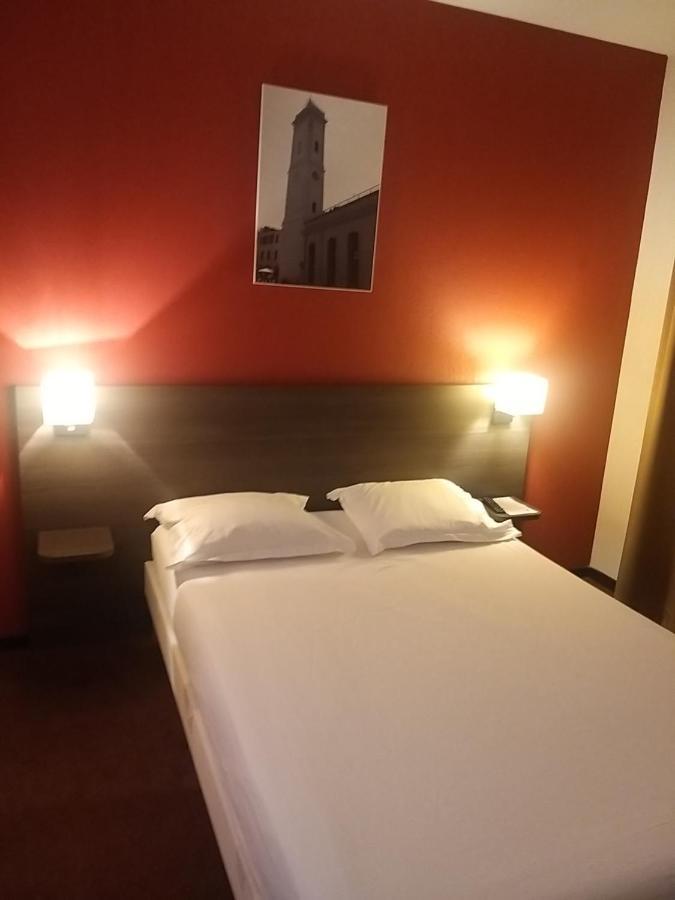 Studio Privatif Dans Hotel Residence Nimes Gare Ngoại thất bức ảnh