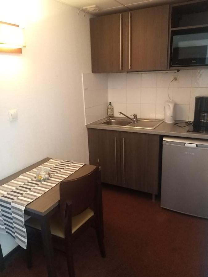 Studio Privatif Dans Hotel Residence Nimes Gare Ngoại thất bức ảnh
