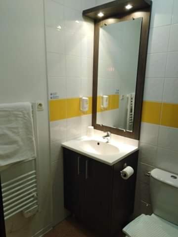 Studio Privatif Dans Hotel Residence Nimes Gare Ngoại thất bức ảnh